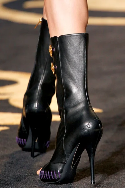 Look 12
